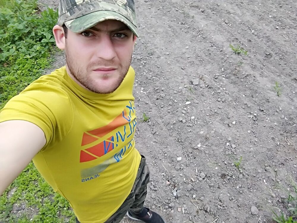  ,   Alexander, 32 ,   ,   , c 