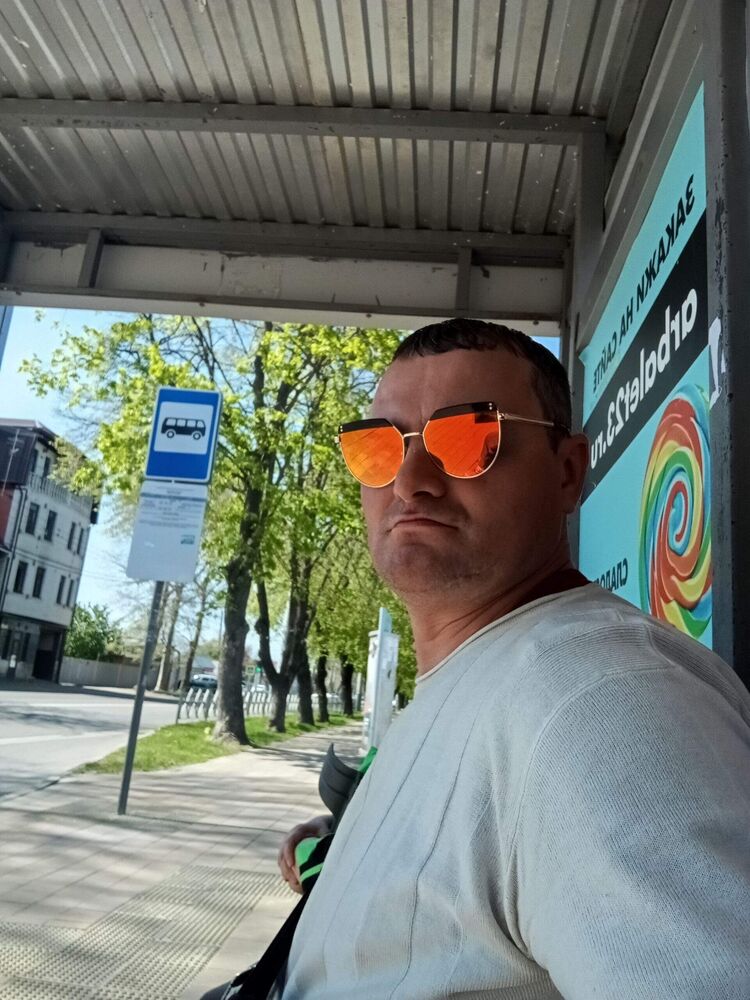  ,   Oleg, 46 ,   ,   , c , 