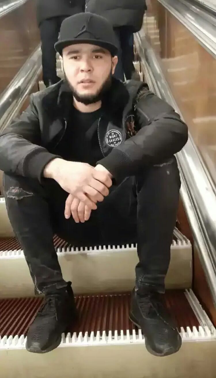  28789353  Azim, 31 ,    