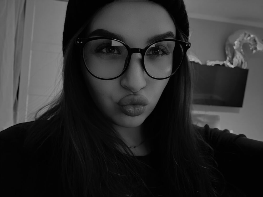  54669243  Tatiana, 22 ,    