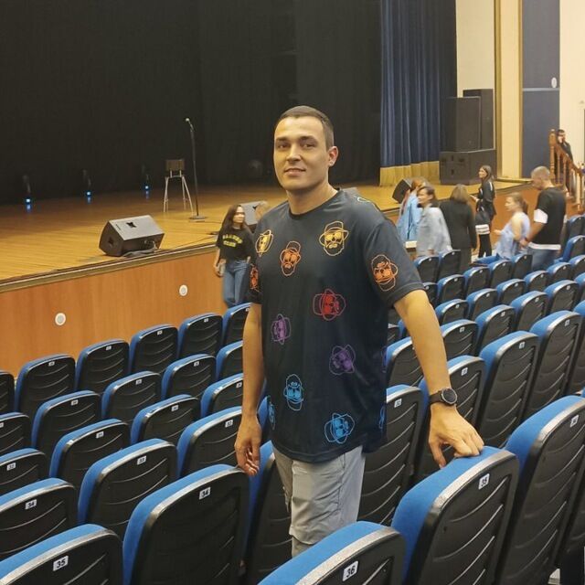  42078913  , 36 ,    --