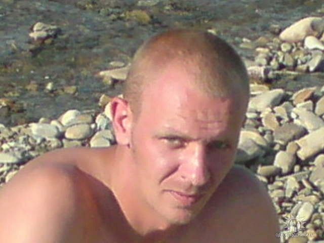  8805793  MIKHAIL, 42 ,    