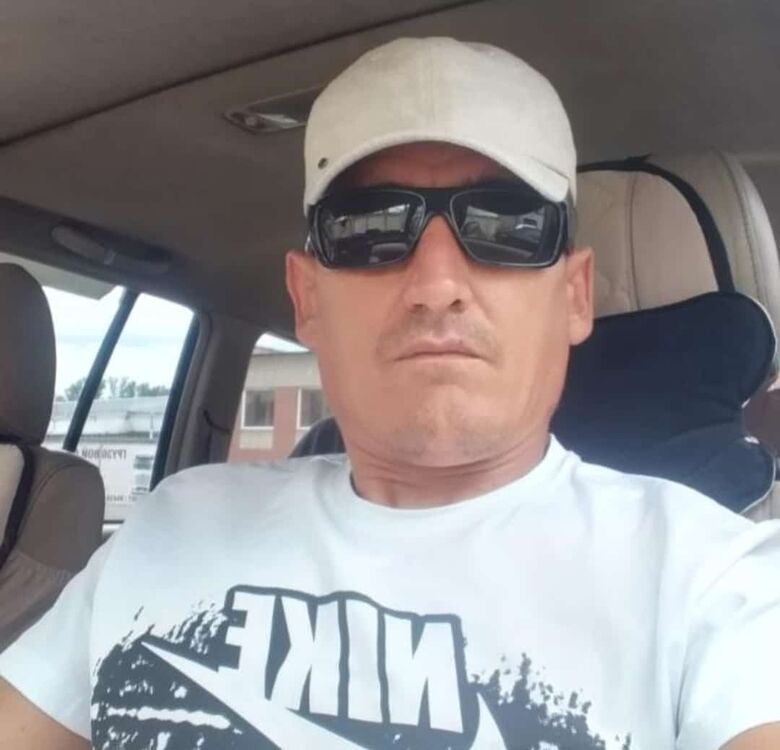  ,   Nurik, 42 ,   ,   