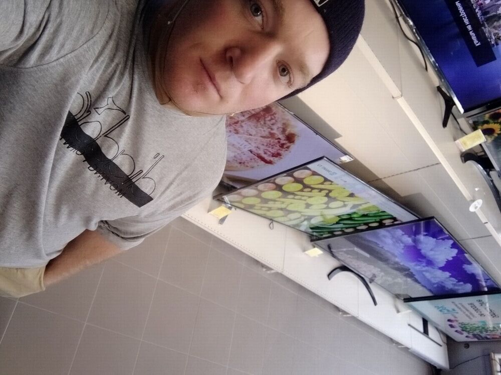  22029833  Grigore, 27 ,    