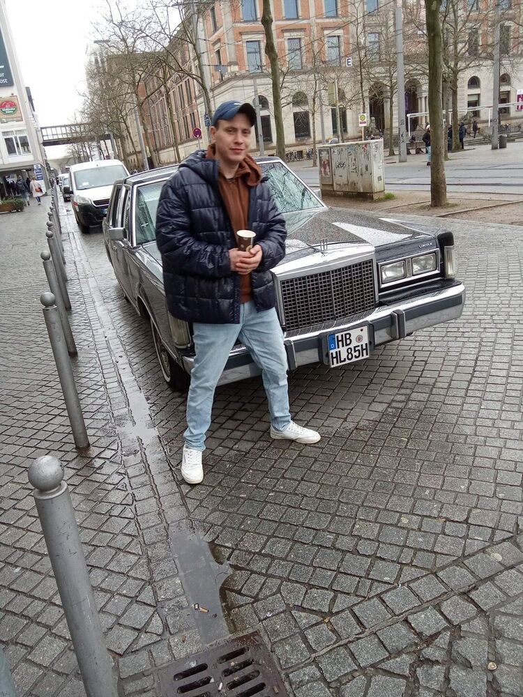  47116733  , 28 ,    