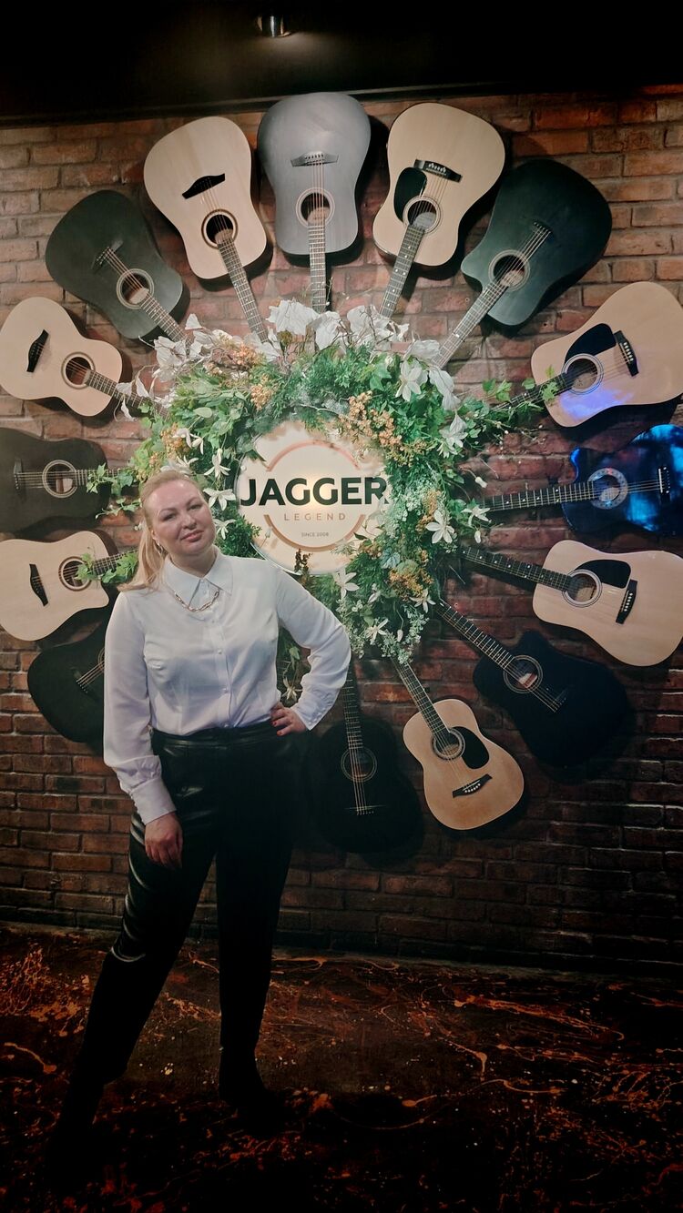  53073023  Annamakarona, 40 ,    -