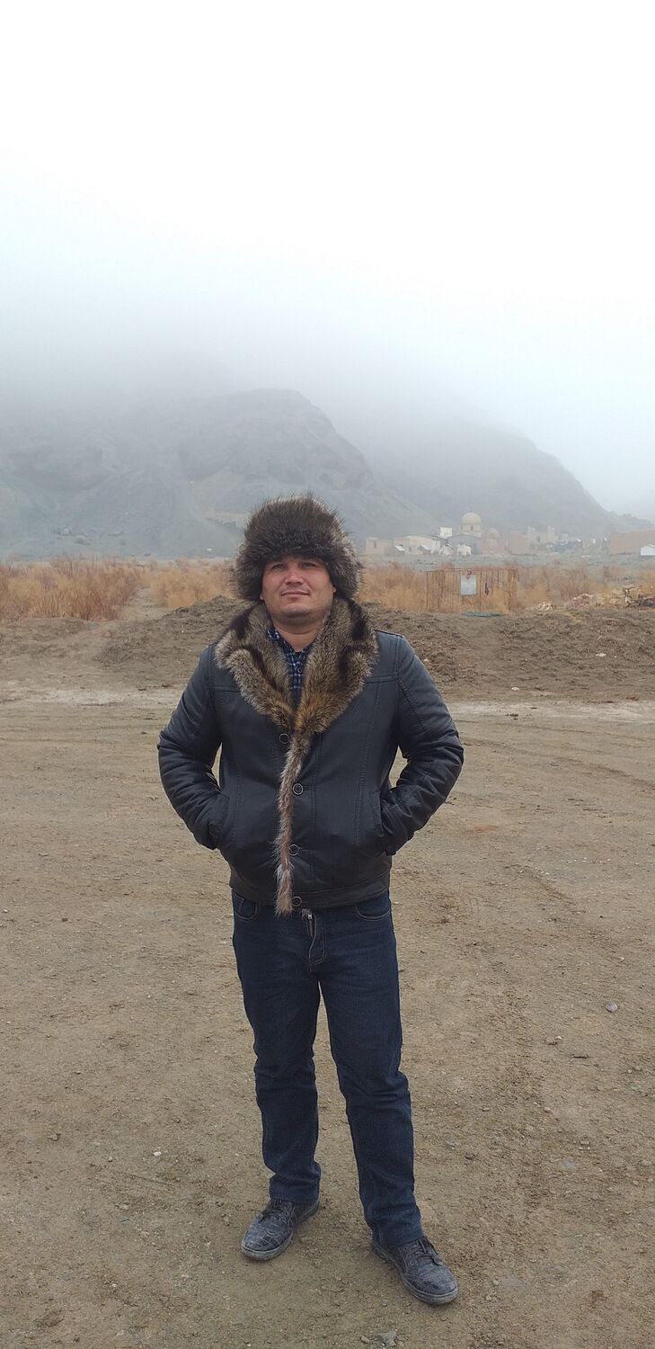  43501583  Uktam, 32 ,    