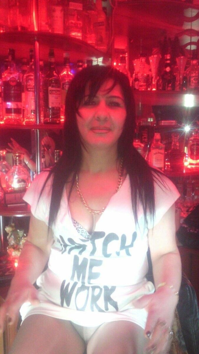  ,   Julie, 44 ,   ,   , c 