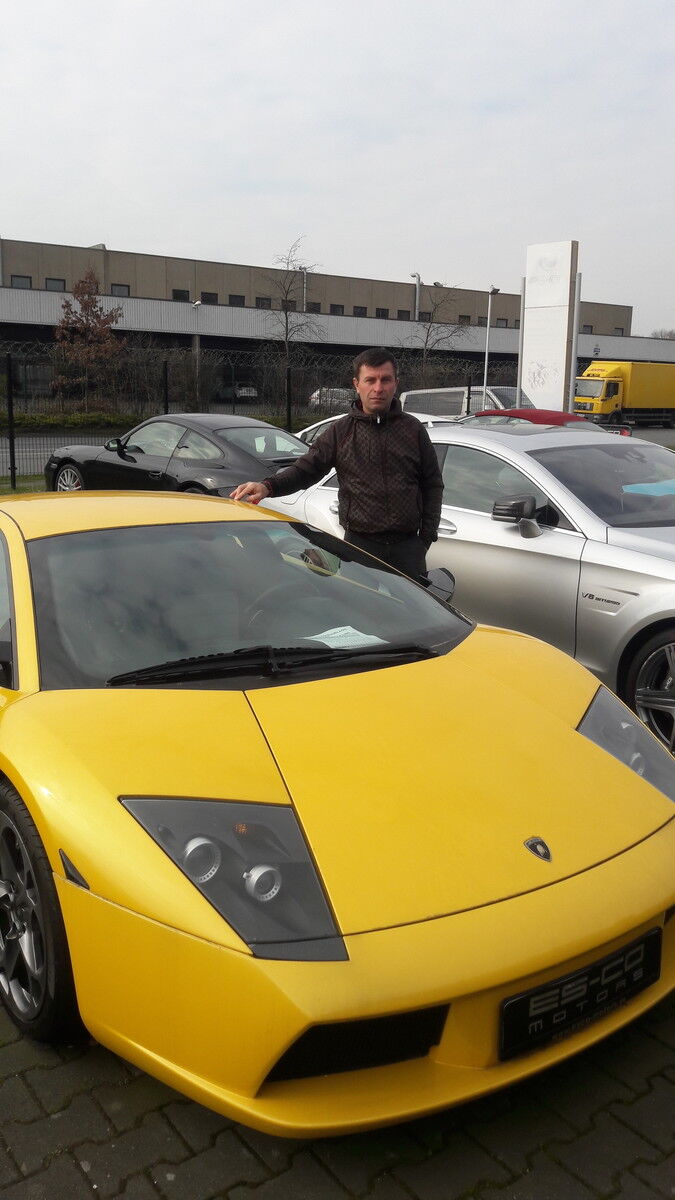  19898383  Giorgi, 48 ,    Bielefeld