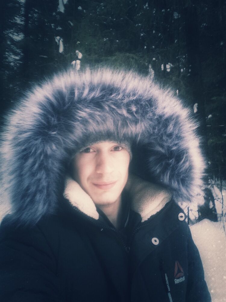  ,   MAXIM, 27 ,   ,   , c 