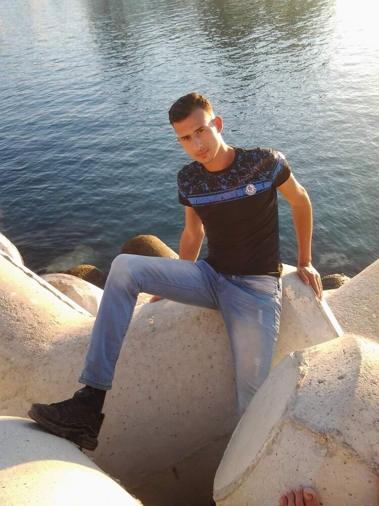  36548683  Younes, 31 ,    -