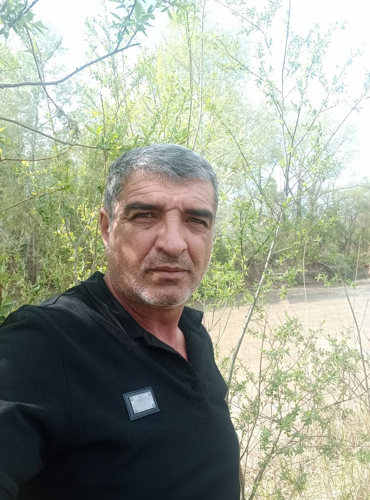  43926933  , 52 ,    