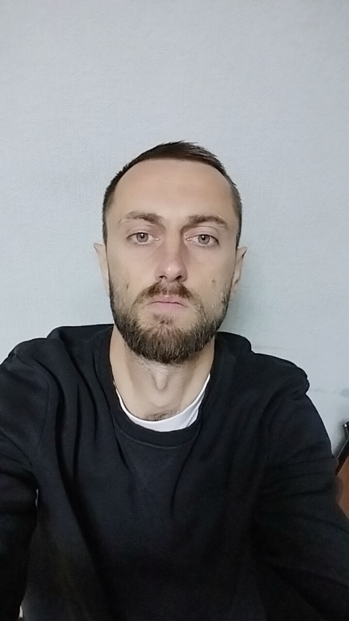  53872323  DMYTRO, 34 ,     