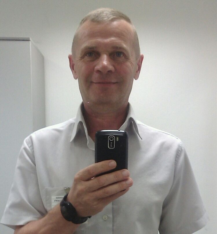  13083503  Vlad, 57 ,    