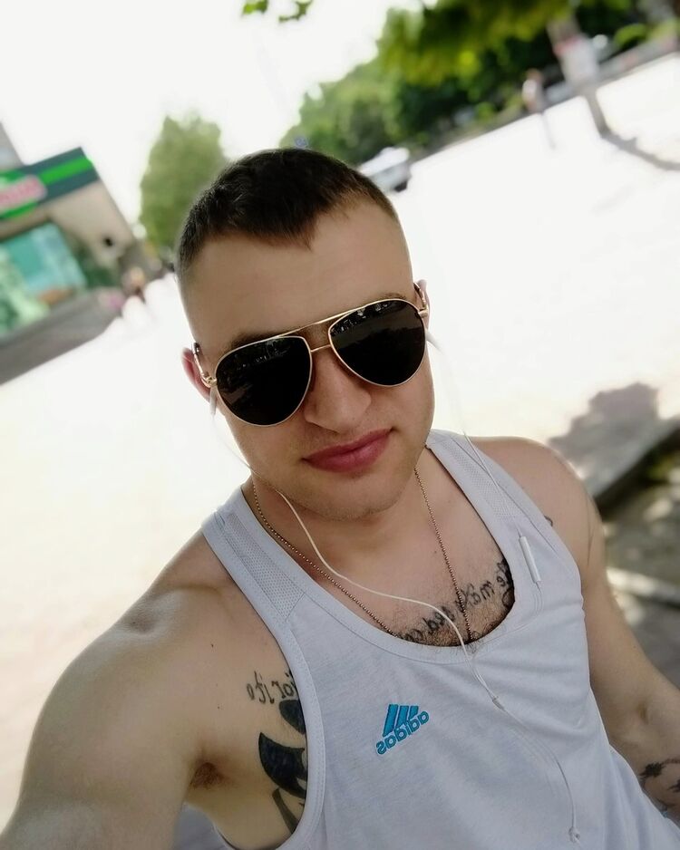  18523783  , 33 ,    
