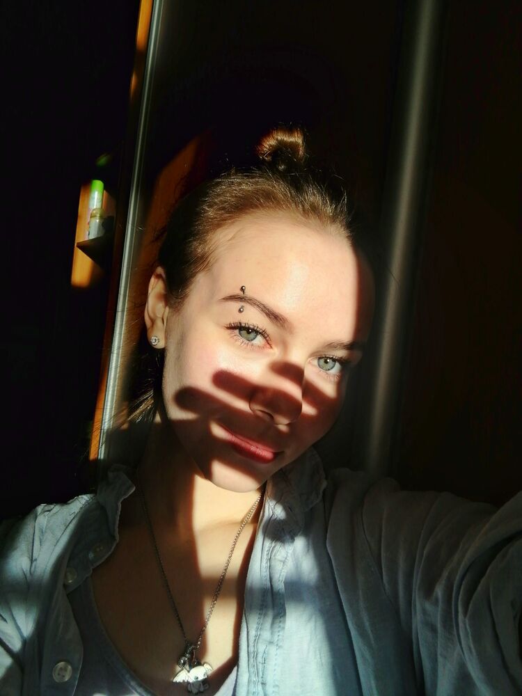  -,   , 21 ,   