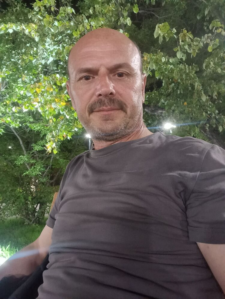  47340353  Mustafa, 48 ,    