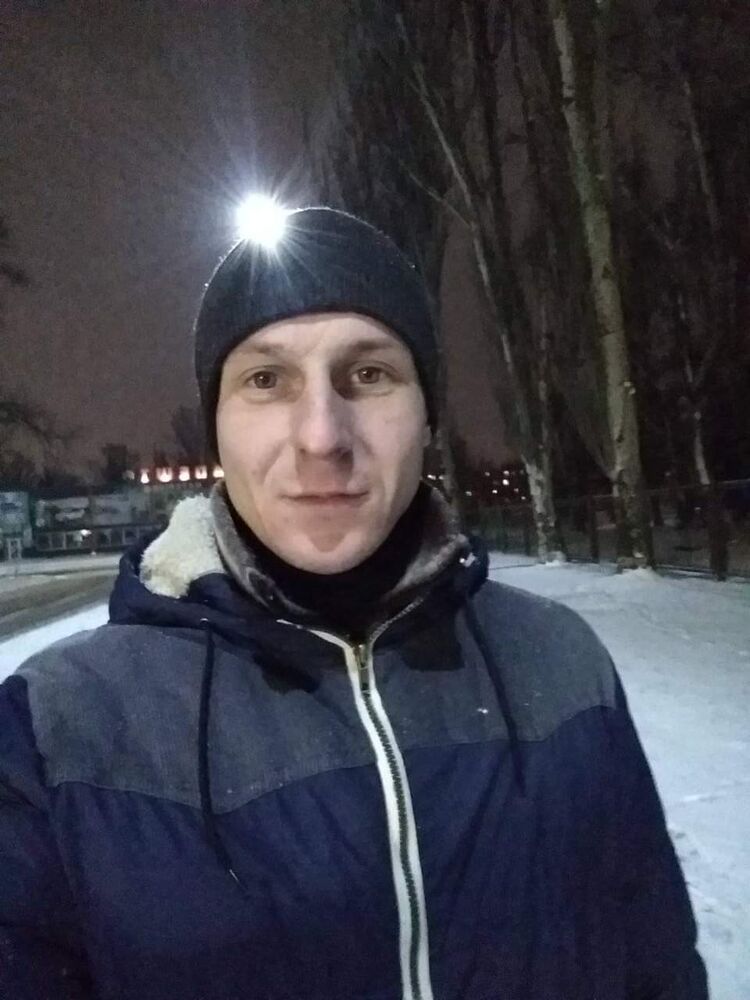  29666843  Anton, 29 ,    