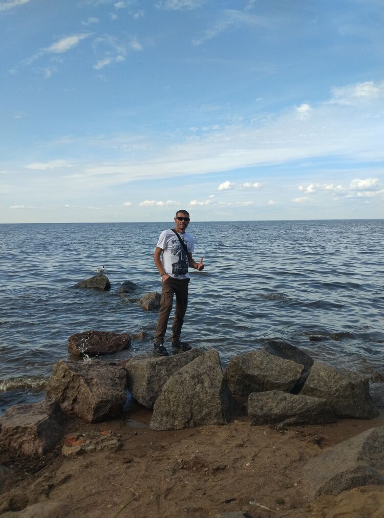  52315113  Ivan, 38 ,     