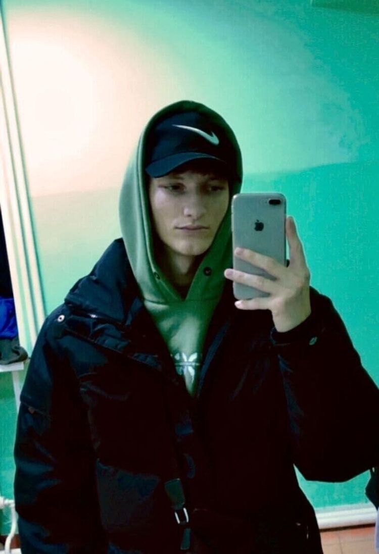  38371523  Vladimir, 21 ,    