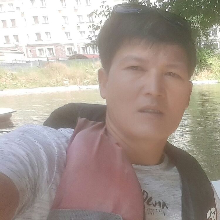  ,   Akon, 44 ,   ,   , c 