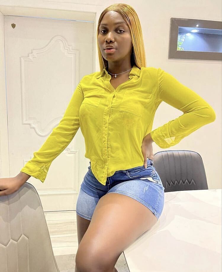  ,   Hannah, 33 ,   ,   