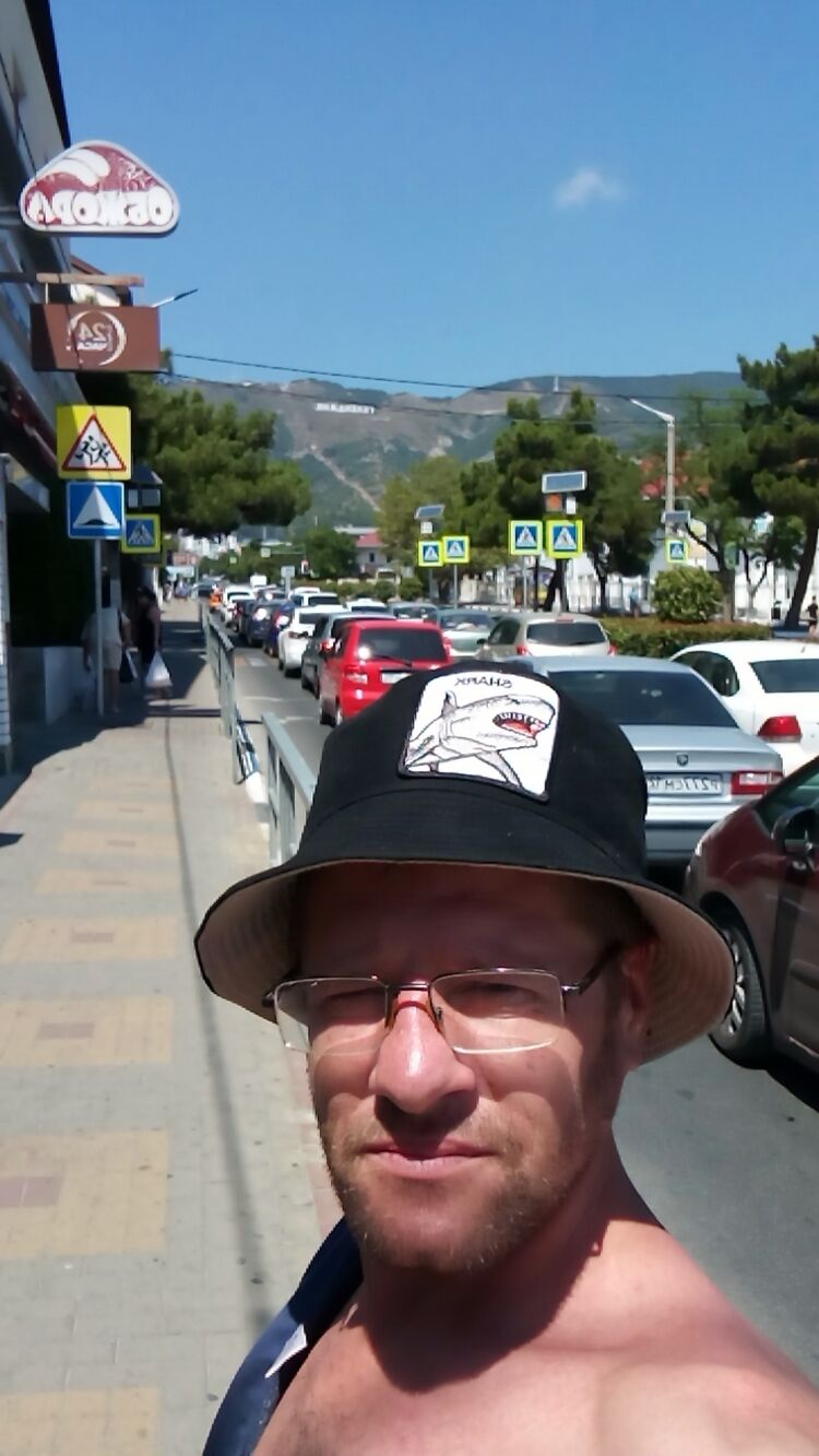  41942273  Nikolai, 45 ,     