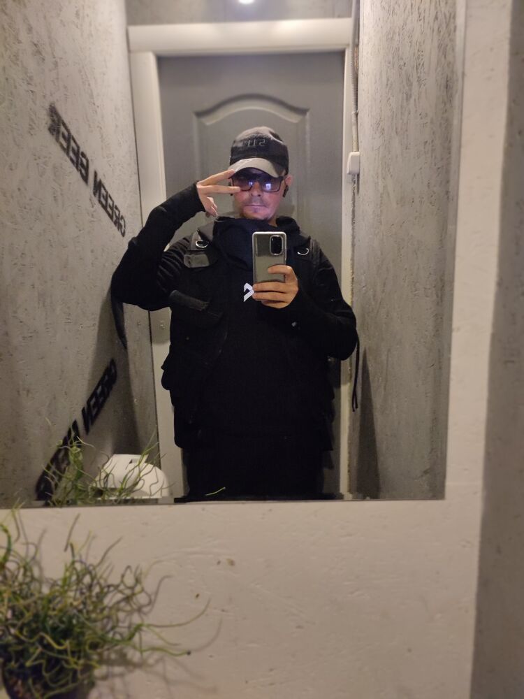  33227863  , 40 ,    