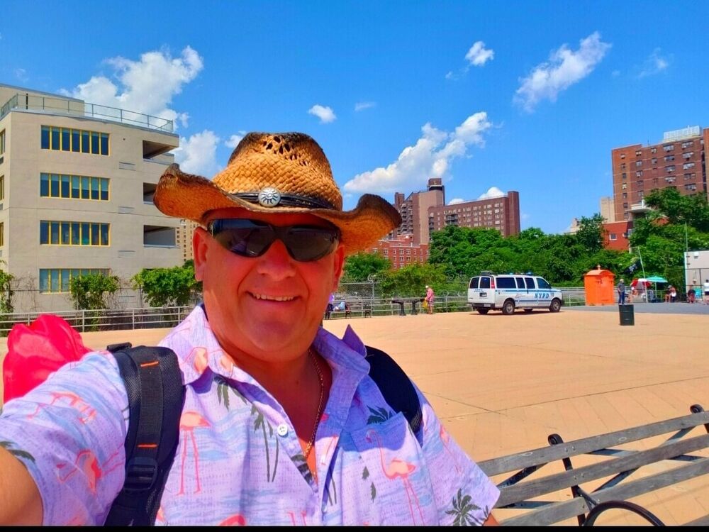  21060853  Gary, 50 ,    New York City