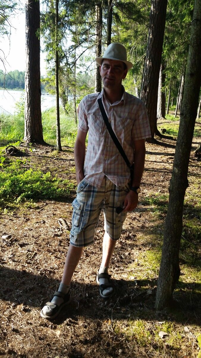  ,   Kestutis, 44 ,   ,   , c , 
