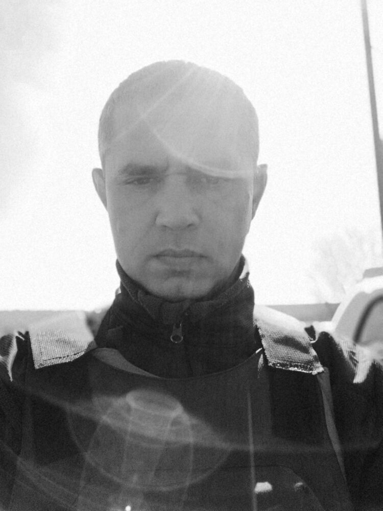  17667743  Dima, 46 ,    