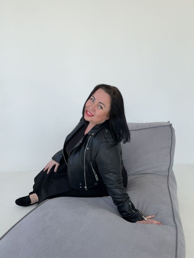  54609063  Maria, 40 ,    