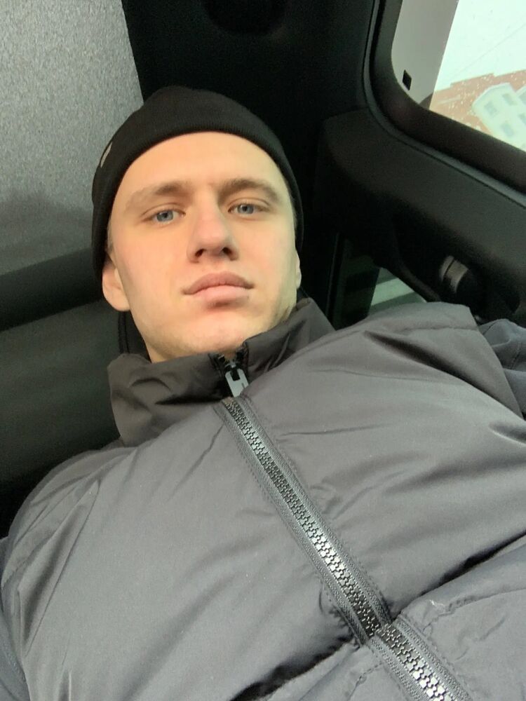  ,   Denis, 25 ,   ,   