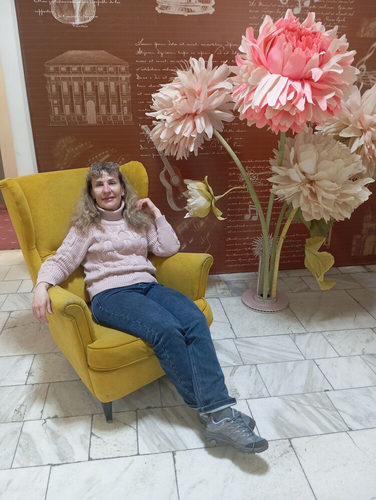  52493133  , 49 ,    --