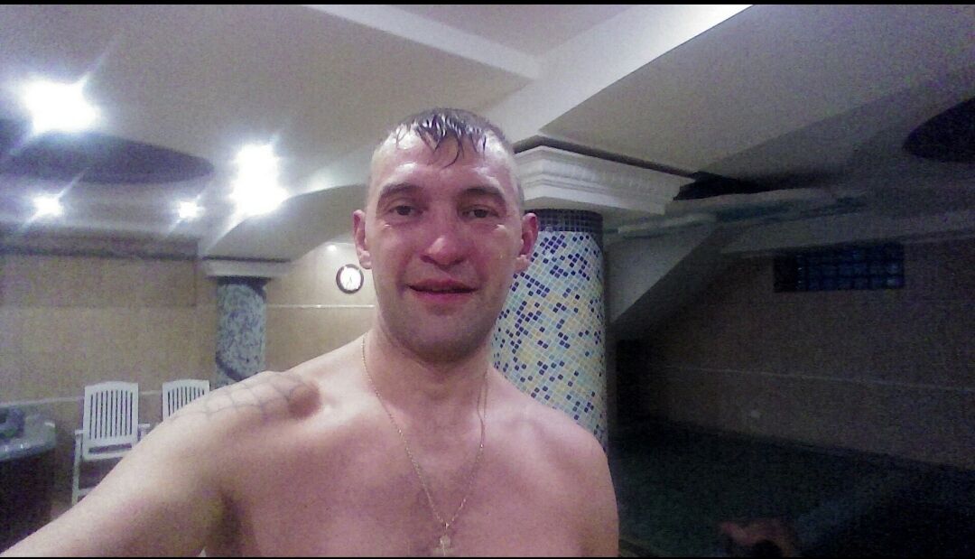  42309513  Rostislav, 37 ,    