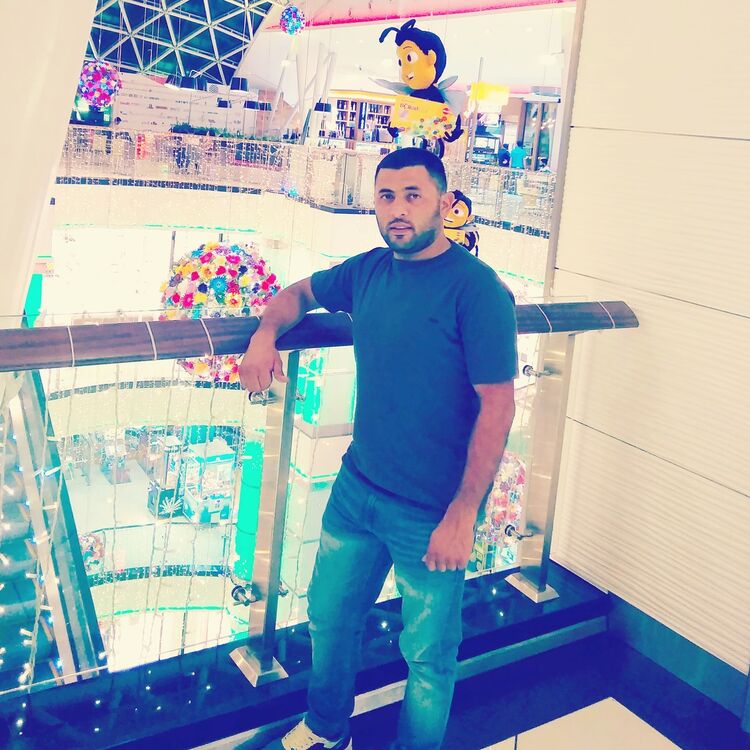  19179133  Kamran, 40 ,    