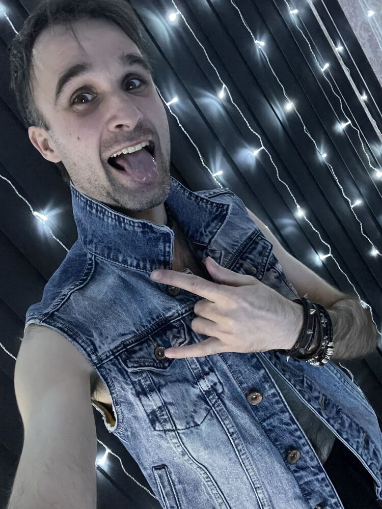 49786843  , 37 ,    