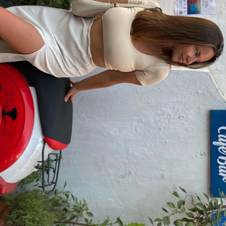  Bellefontaine,   Polina, 31 ,   ,   