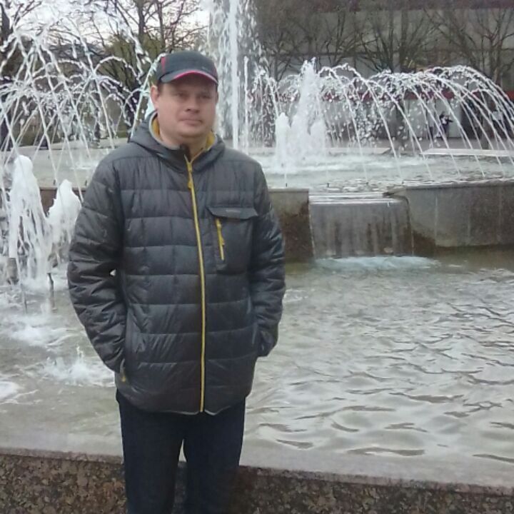  31702983    , 43 ,    