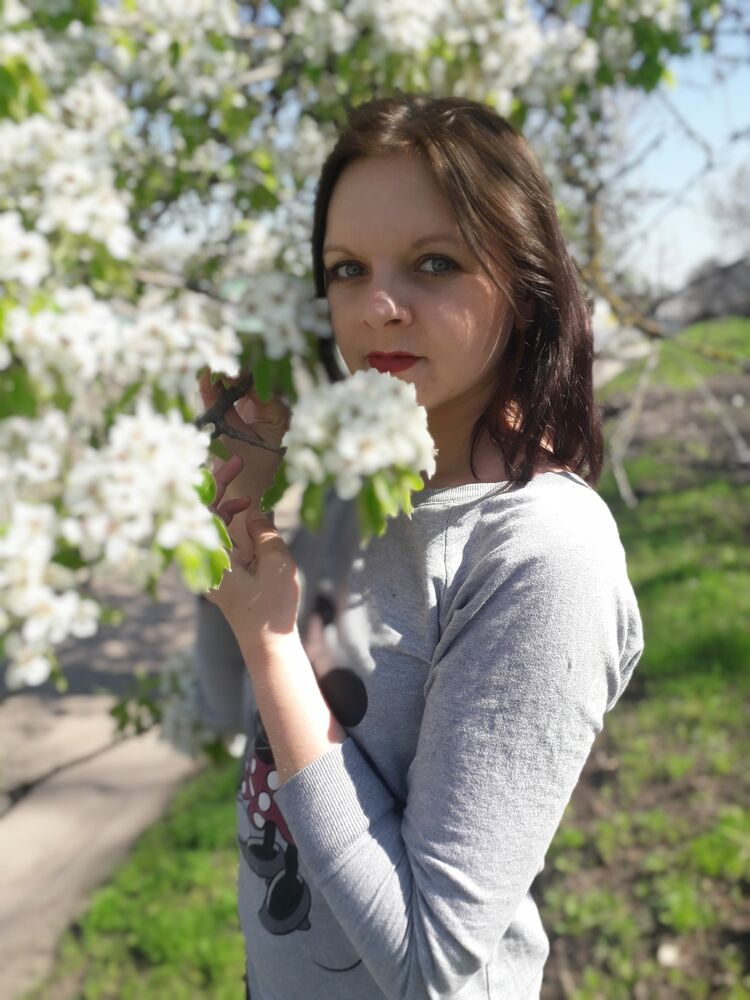  22821523  Liliya, 39 ,    