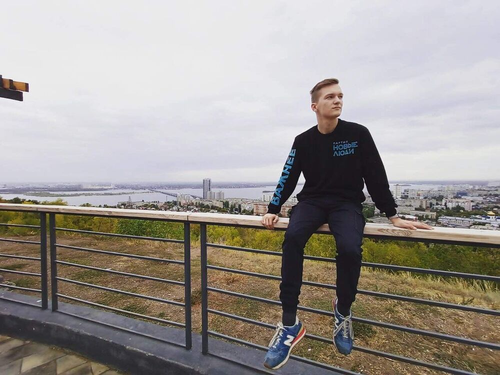  53822343  Pavel, 24 ,     