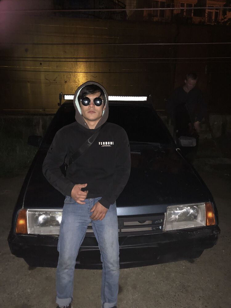  41615673  , 24 ,    