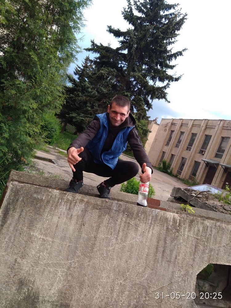  ,   Slavik, 38 ,   ,   , c 