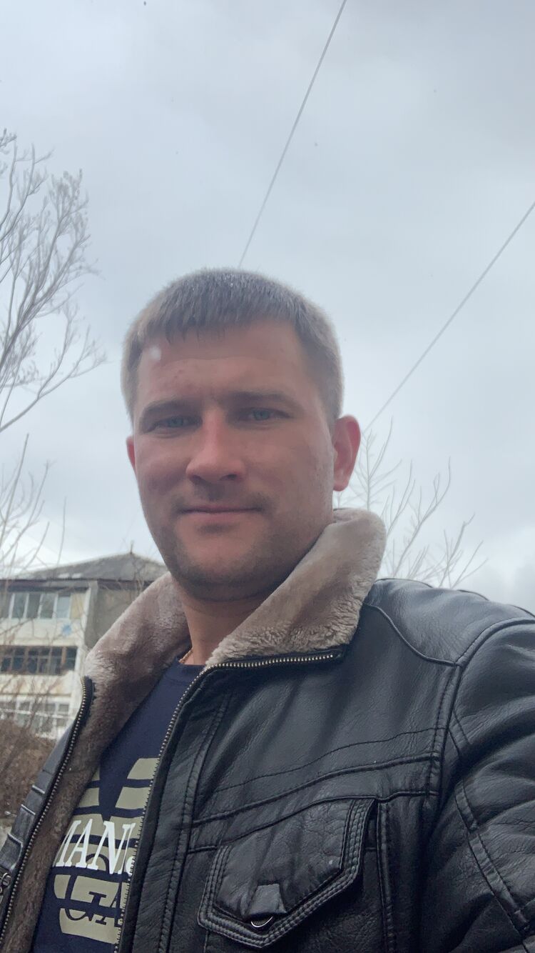  ,   Leonid, 33 ,   ,   , c 