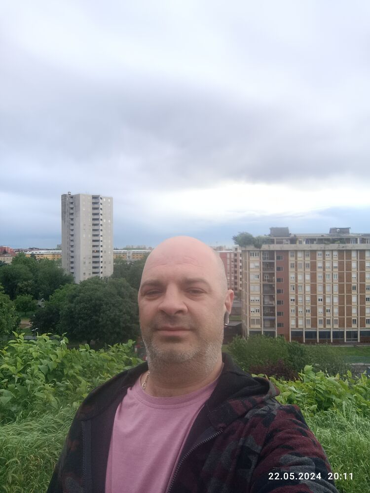  52133613  Andrei, 44 ,    Trezzo Sull'adda