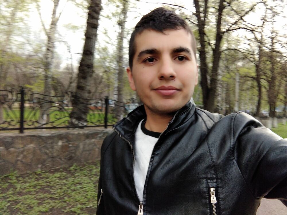  19926873  Abdullo, 30 ,    
