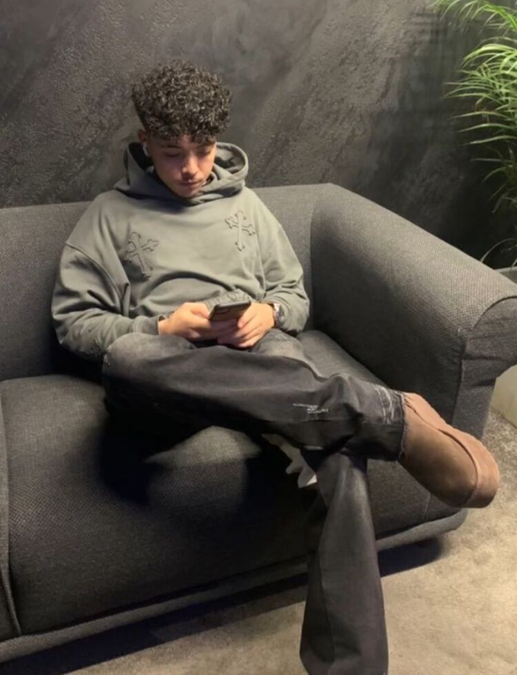  --,   Liam, 23 ,   ,   