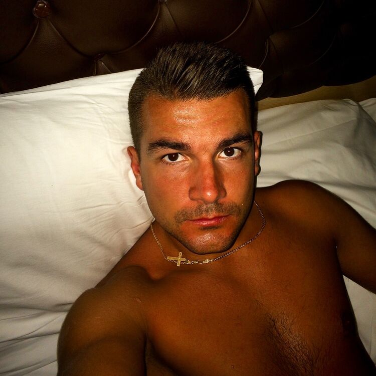  6728983  , 39 ,    -