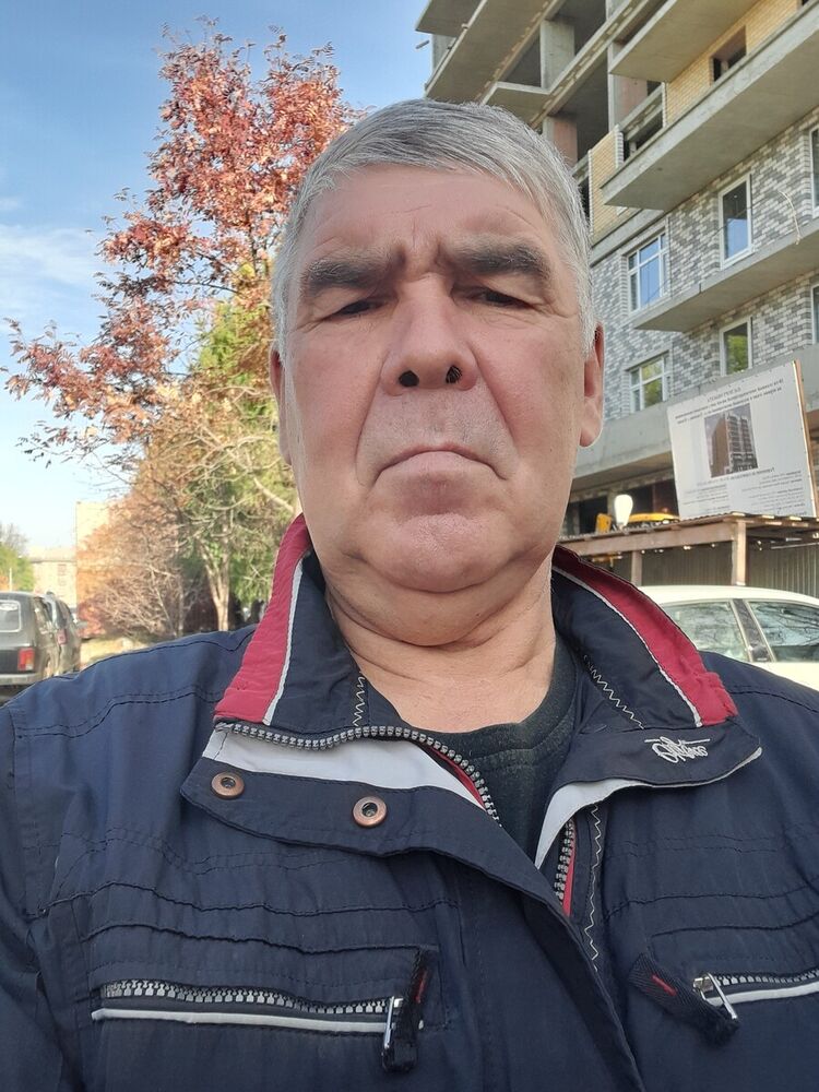  21374393  , 64 ,    