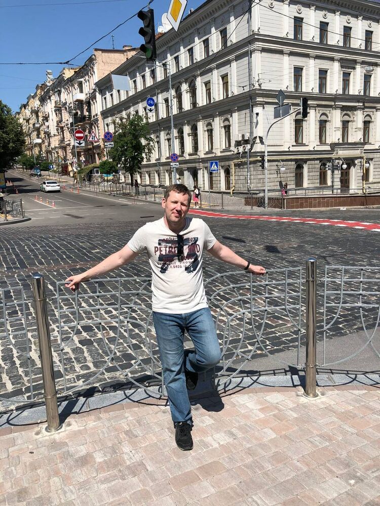  ,   Kostia, 39 ,   ,   